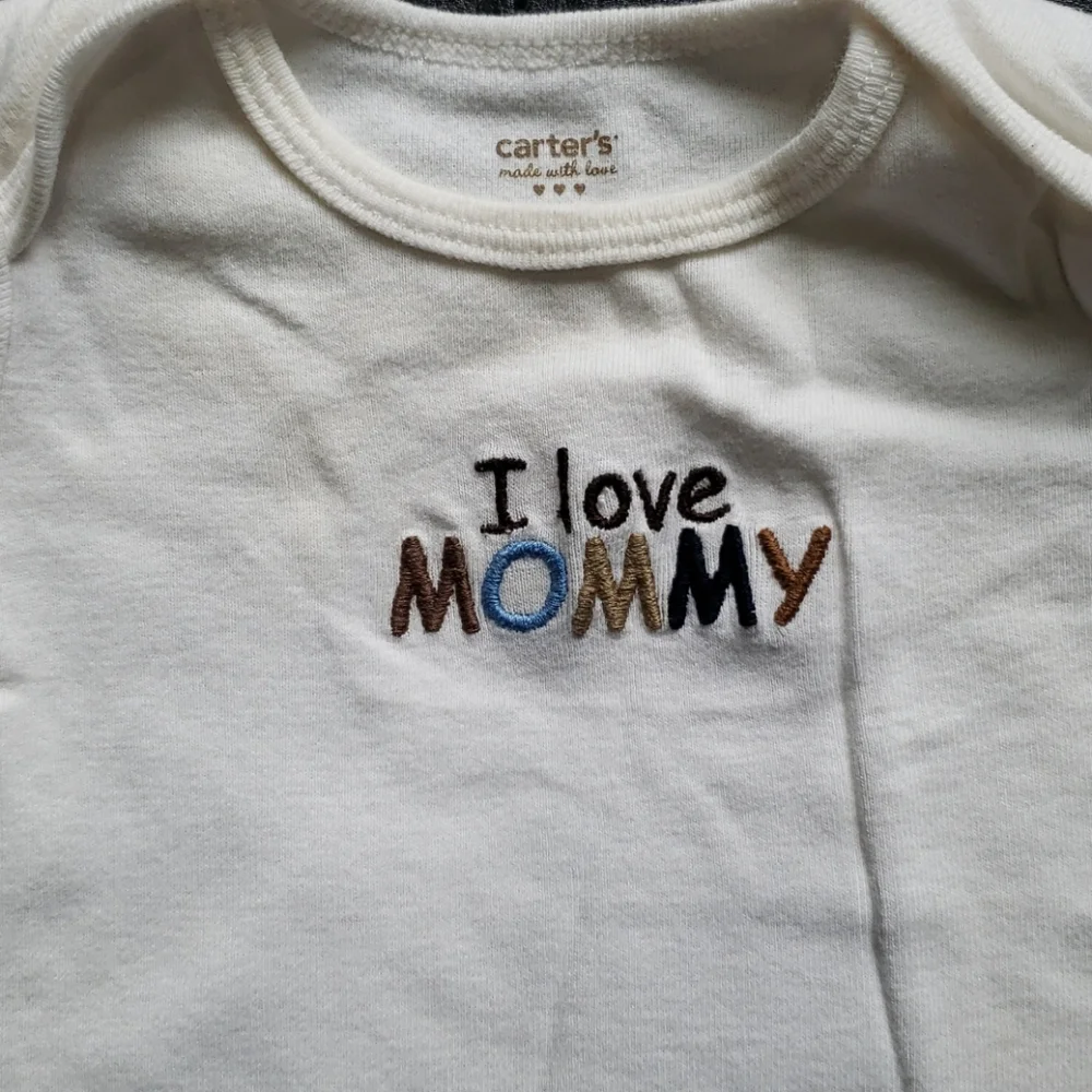 Carter's Bodysuit and pants set Size 6 months
